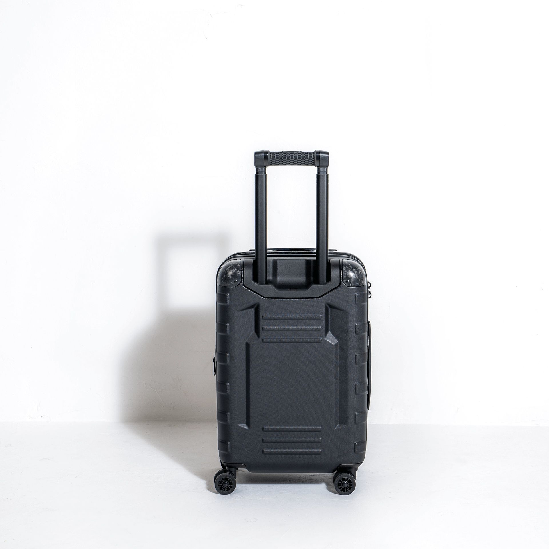 Brand New Ogio RENEGADE VAULT CARRY-ON Hardshell Luggage Suitcase