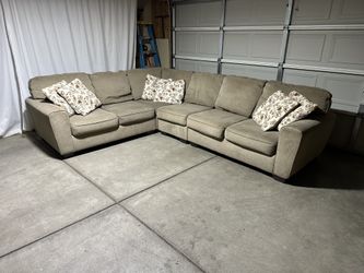 Tan Sectional Sofa *Free Delivery*
