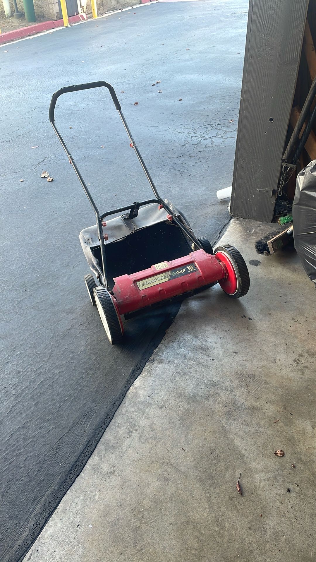 Push lawnmower works great