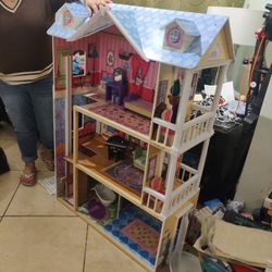Doll House Large