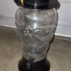 Halloween skull drink despenser