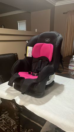 Even Flo baby car seat 3- 1. - convén table