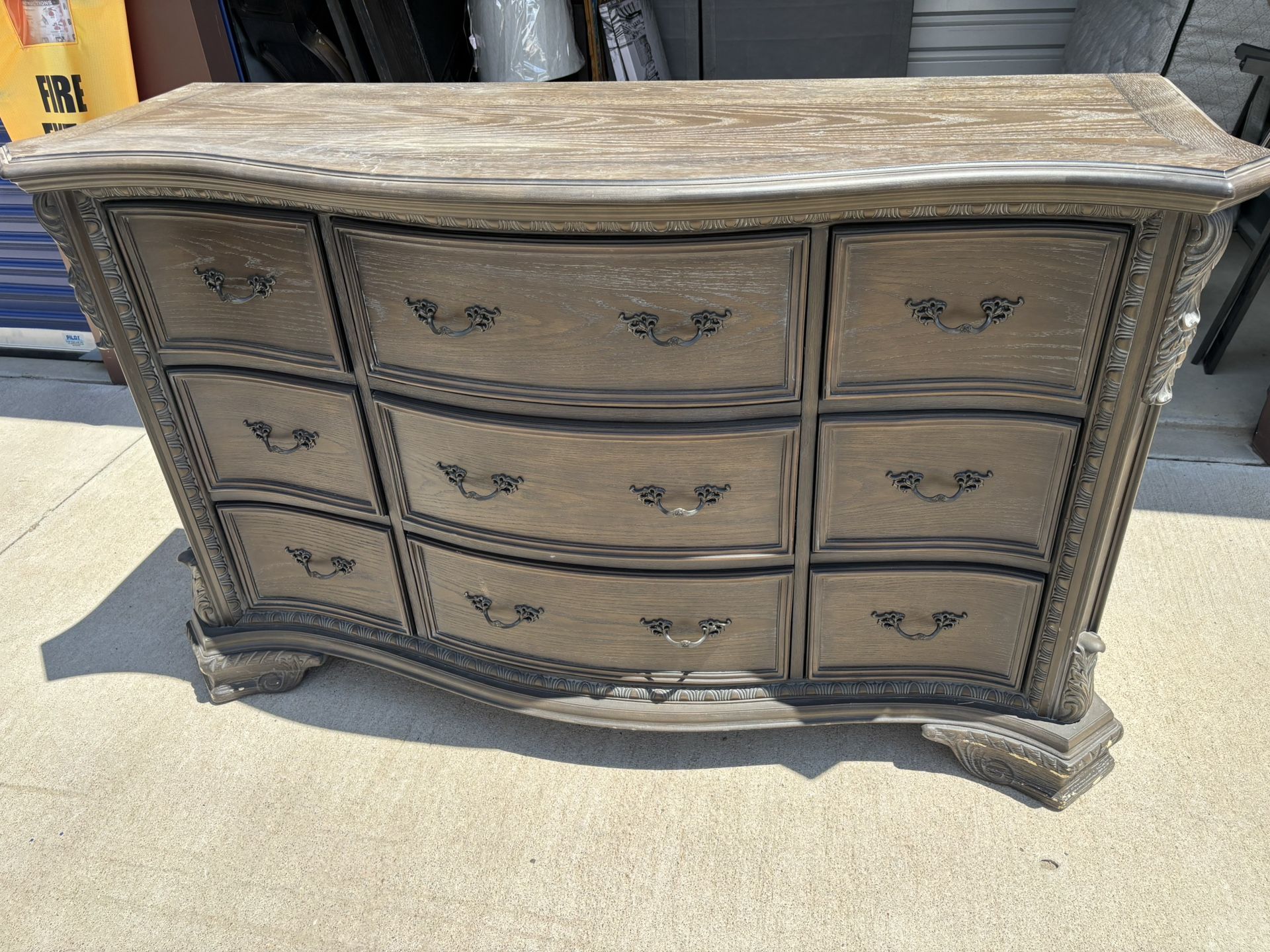 Kind Size Bedroom Set