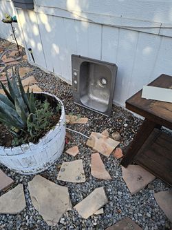 Stainless steel sink