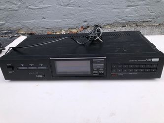 Japanese digital AM/FM stereo tuner
