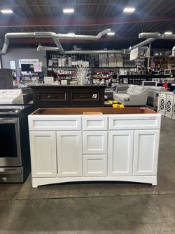 Bathroom/kitchen Vanity cabinets 🔥