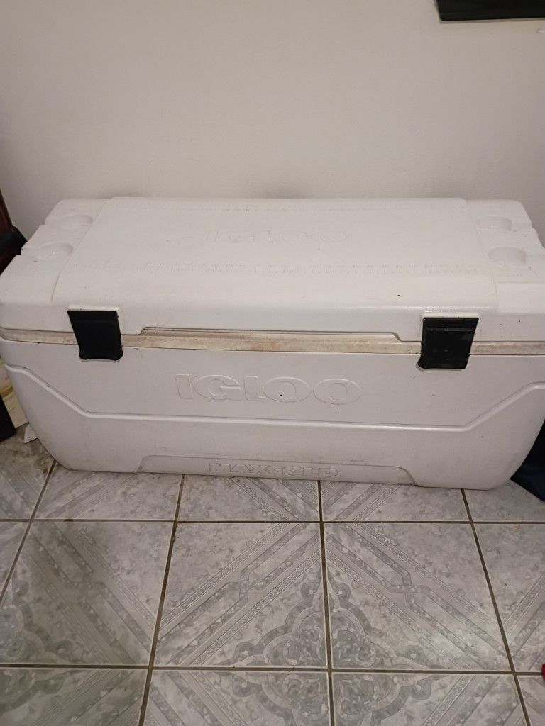 Igloo Ice King Size Ice Chest