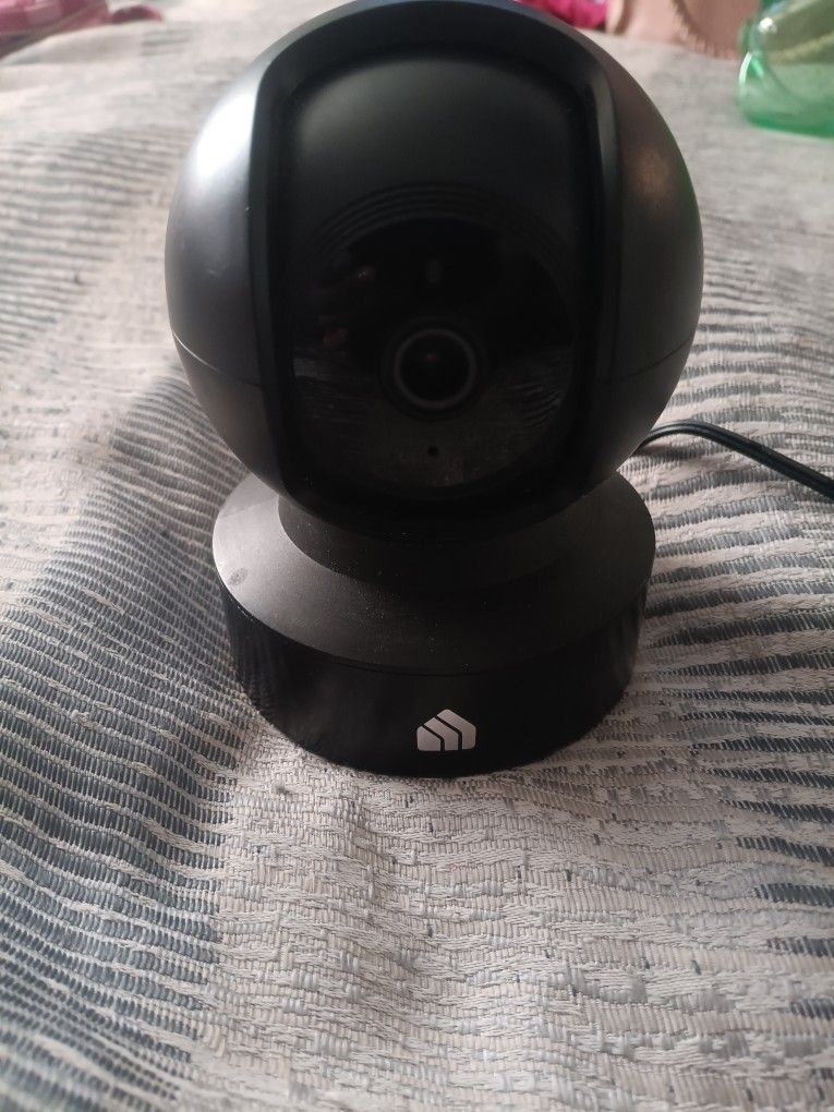 Kasa Smart Indoor Pan-Tilt Security Camera