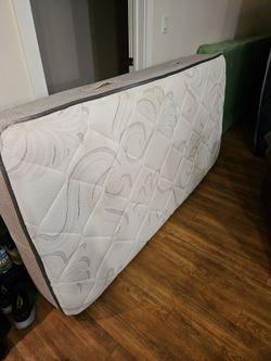 Twin XL Mattress and Box Spring