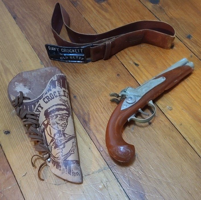 Vintage Davy Crockett Belt/holster/toy Capgun