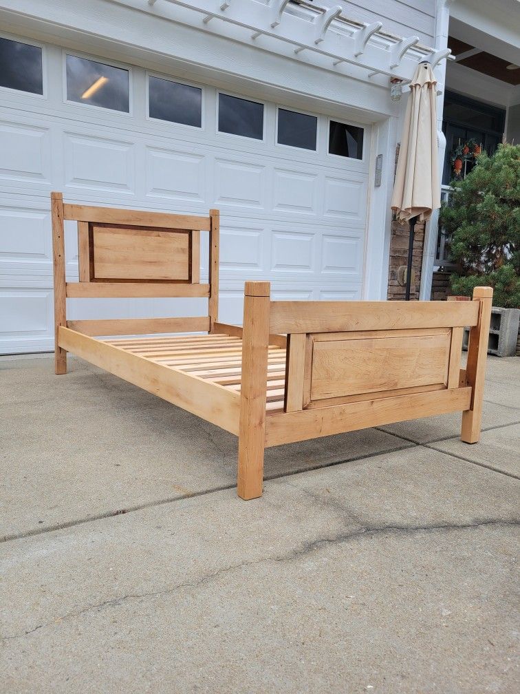 All Wood Twin Size Bed, Great For Kids Bedroom