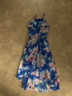 Girl dress 👗 size 12-13 h&m