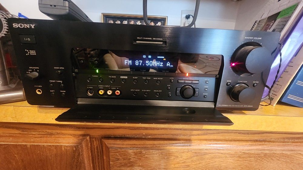 Sony Receiver (STR-DB930)
