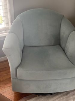 NiceSwivel rocking chairs