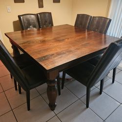 Henredon Dining Room Table and Buffet - 8 Chairs