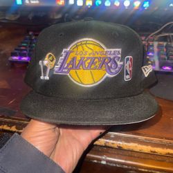 Los Angeles Lakers Men’s New Era 59Fifty 17 Time NBA Champions Edition Black Fitted Hat