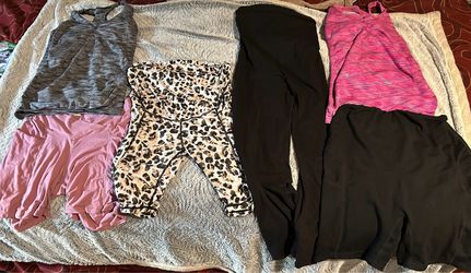 Maternity Clothes Size Small