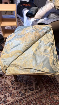 Satin king size bed spread