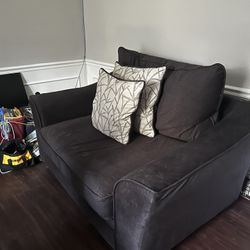 Chair And Love Seat Couch Set 