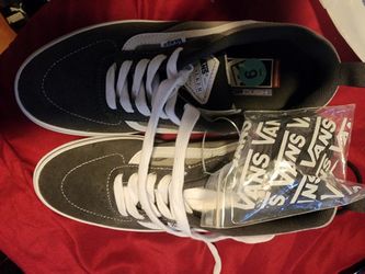 Brand New VANS SIZE 6Y 