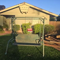 Yard Swing
