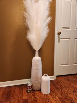Modern Boho 24" Two-Tone Ceramic Floor Vase w/ 60" Faux Pampas Feathers/Grass + BONUS 10" Ceramic Table Vase