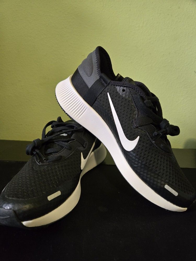 Nike Reposto