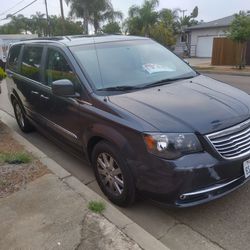 2014 Chrysler Town And Country 