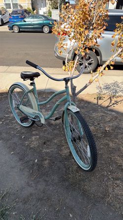 Huffy beach cruiser