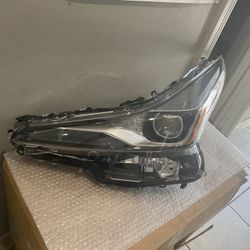 2019-2022 Toyota Prius Left Headlight 