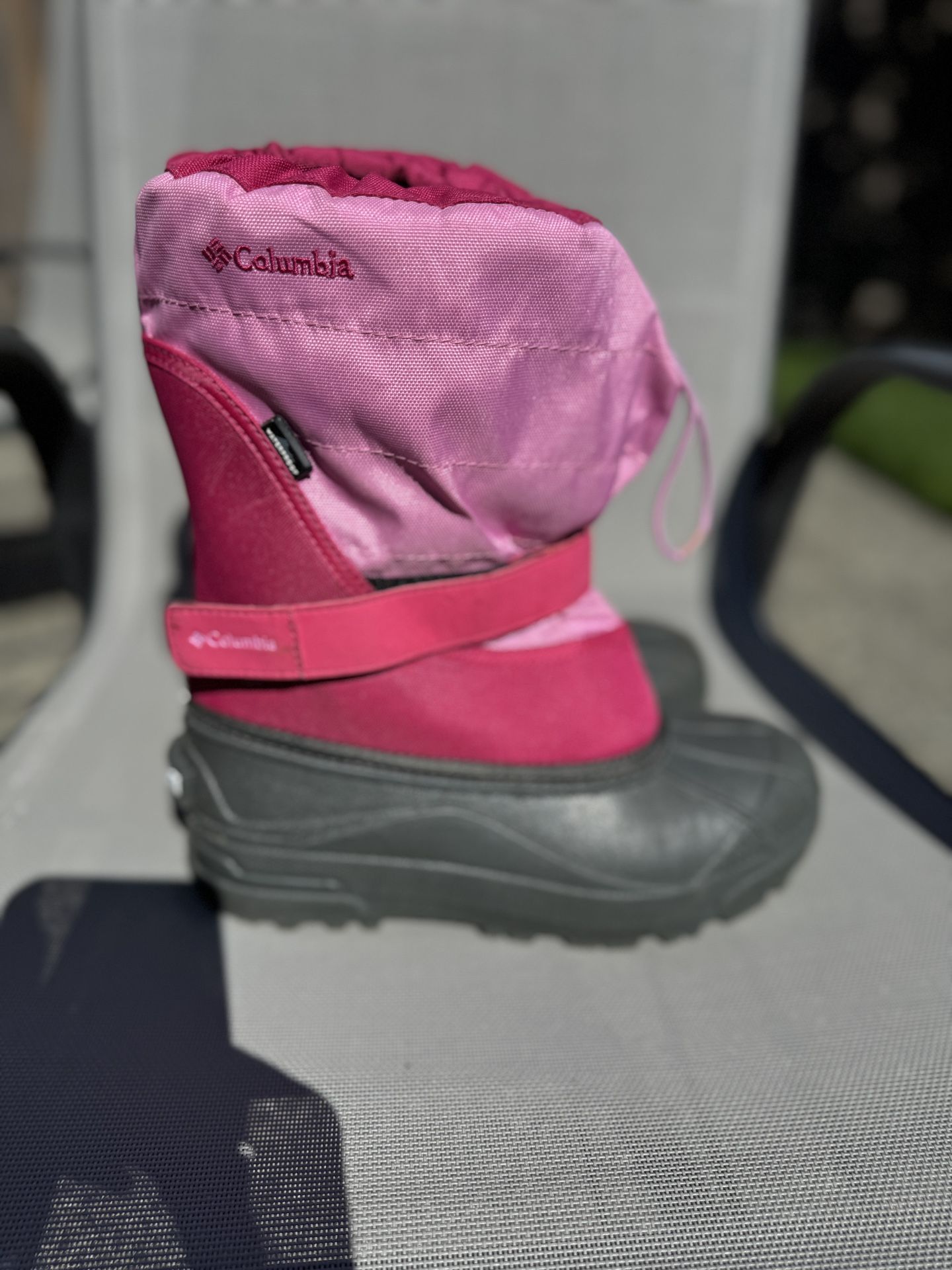 Girls Snow Boots Columbia, Size 6 (child/youth), Waterproof, Warm, Used Once!