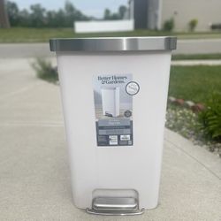 14.5 Gallon Kitchen Step Trash Can