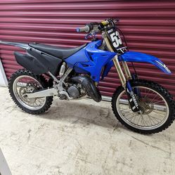 Kawasaki yz dirt bike