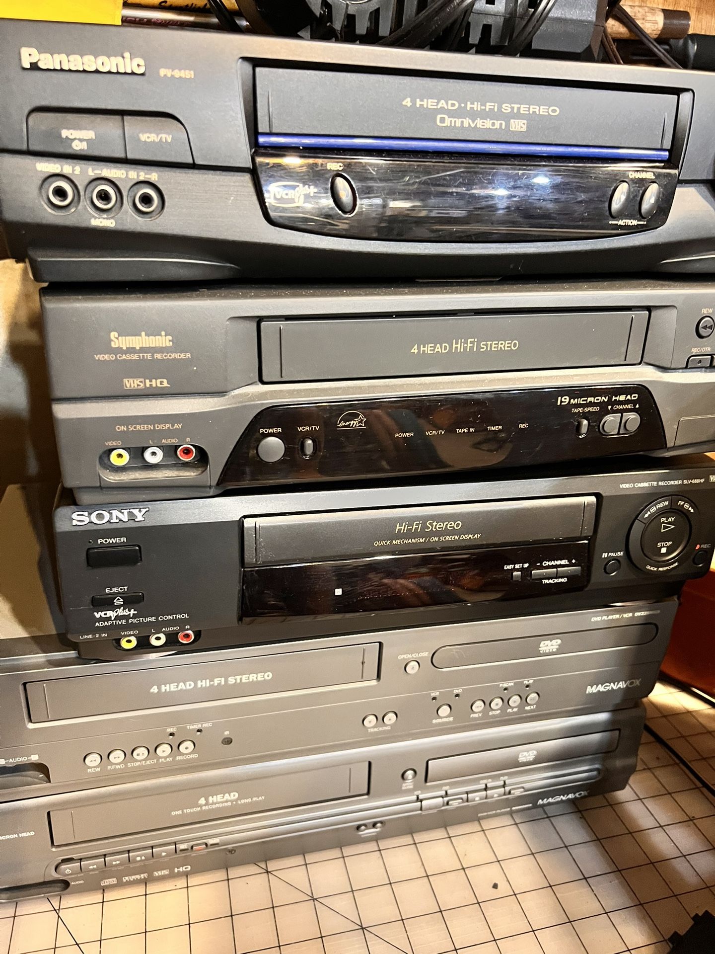 VCR VHS PLAYER DVD PLAYER COMBO RECORDER SONY Panasonic