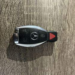 2013 CLS550 Used Factory OEM Genuine Mercedes-Benz Key FOB