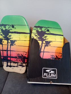 6 BRAND NEW SWIM "BODY BOARDS "$7.00 EACH SEALED IN PLASTIC"THANK YOU .🙏