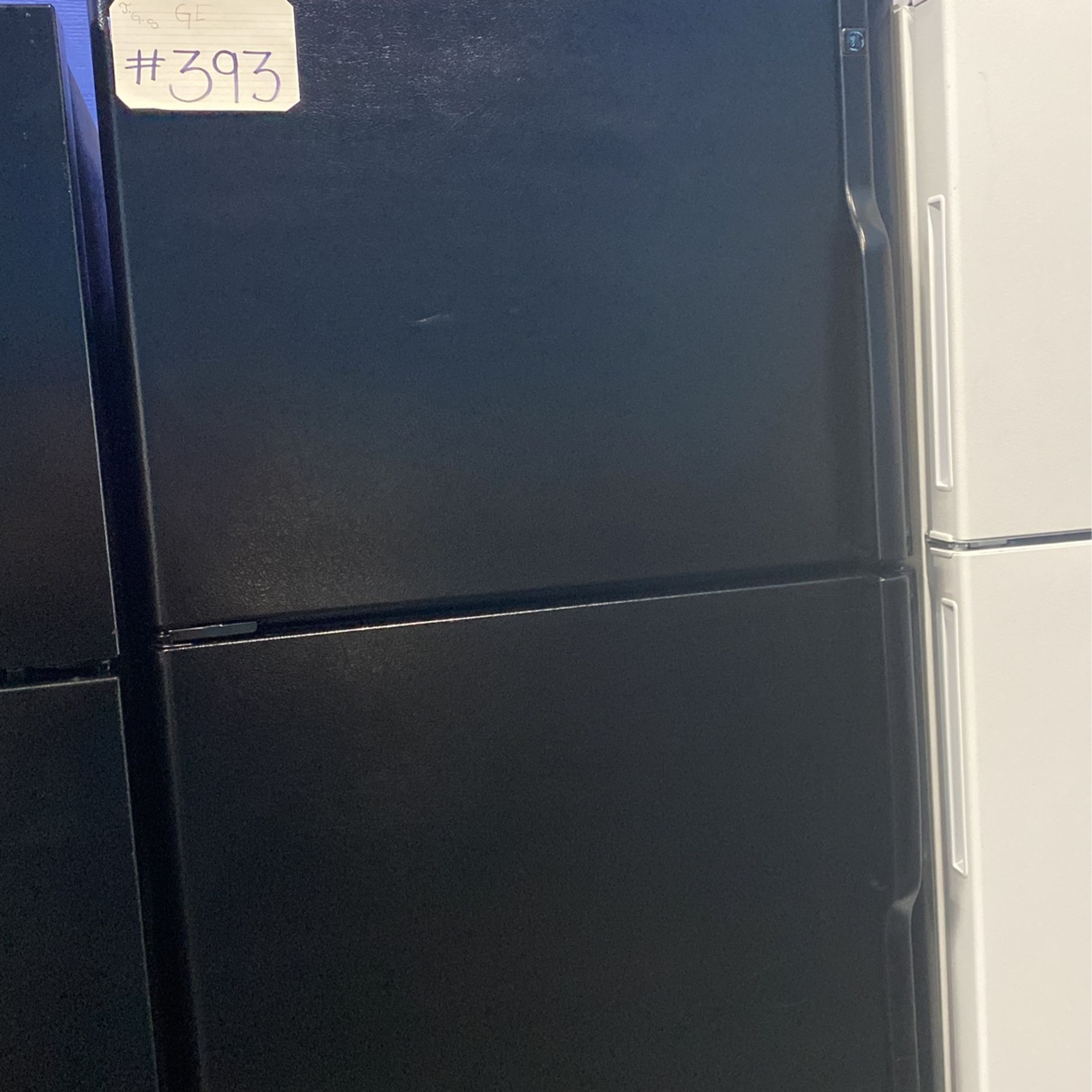 ❤️ BEAUTIFUL REFRIGERATOR TOP AND BOTTOM BLACK GE 