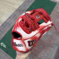 Brand new with tags - Wilson A2000 11.75” Zach Neto mod