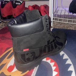 Supreme Timberlands black 