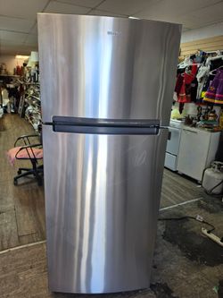 Whirlpool refrigerator 68x28x28