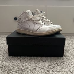 Air Jordan 1 Mid