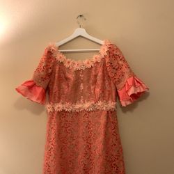 Handmade Peach Lace African Dress with Layered Sleeves – Size L (Tailored)