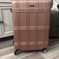 London Fog XL Suitcase