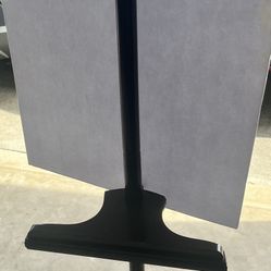 Bombay Company adjustable wooden easel