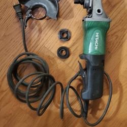 Hitachi 9.5A Corded Lock-on Switch Angle Grinder