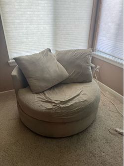 FREE comfy round chair