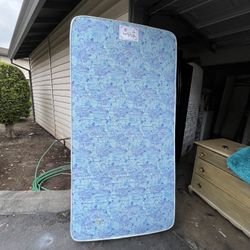 Twin Size Matrres 