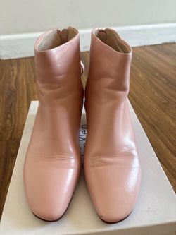 Women leather boots size 5.5