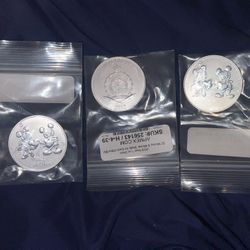 2023 $2 Niue 1 oz .999 Silver Mickey & Minnie.