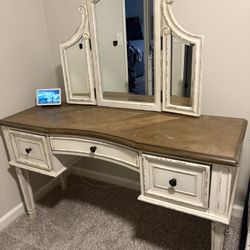 Vanity Desk